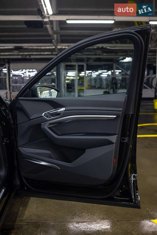 Внедорожник / Кроссовер Audi e-tron 2023 в Черновцах