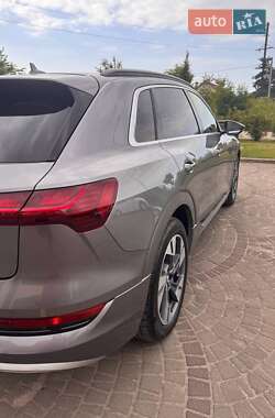 Внедорожник / Кроссовер Audi e-tron 2019 в 