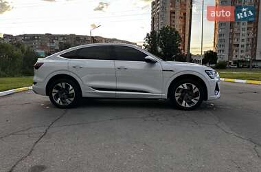 Внедорожник / Кроссовер Audi e-tron 2020 в 