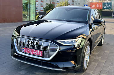 Внедорожник / Кроссовер Audi e-tron 2023 в 
