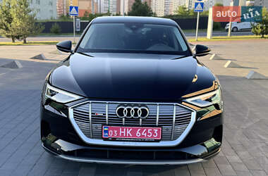 Внедорожник / Кроссовер Audi e-tron 2023 в 