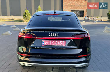 Внедорожник / Кроссовер Audi e-tron 2023 в 
