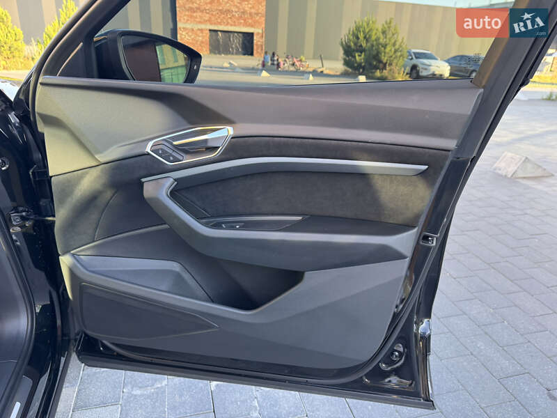 Внедорожник / Кроссовер Audi e-tron 2023 в Хмельницком