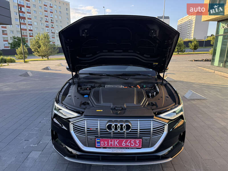 Внедорожник / Кроссовер Audi e-tron 2023 в Хмельницком