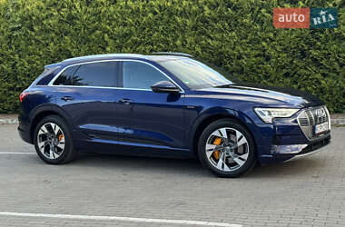 Внедорожник / Кроссовер Audi e-tron 2020 в 