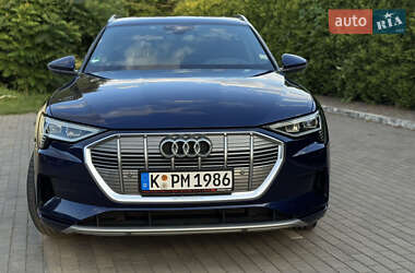 Внедорожник / Кроссовер Audi e-tron 2020 в 