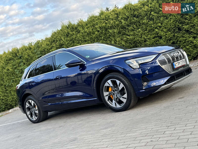 Внедорожник / Кроссовер Audi e-tron 2020 в 