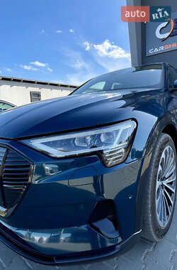 Внедорожник / Кроссовер Audi e-tron 2019 в 