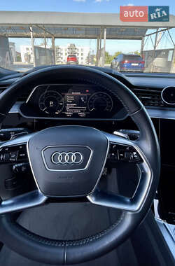 Внедорожник / Кроссовер Audi e-tron 2019 в 