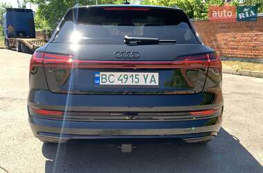 Внедорожник / Кроссовер Audi e-tron 2019 в 