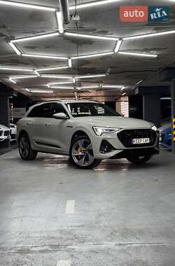 Audi e-tron 2022