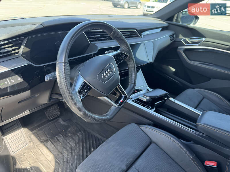 Внедорожник / Кроссовер Audi e-tron 2021 в Днепре