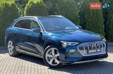 Позашляховик / Кросовер Audi e-tron 2019 в 