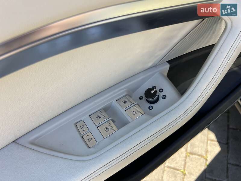 Позашляховик / Кросовер Audi e-tron 2019 в Львові