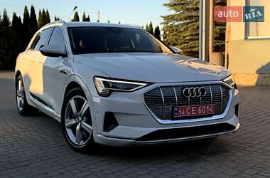 Позашляховик / Кросовер Audi e-tron 2019 в 