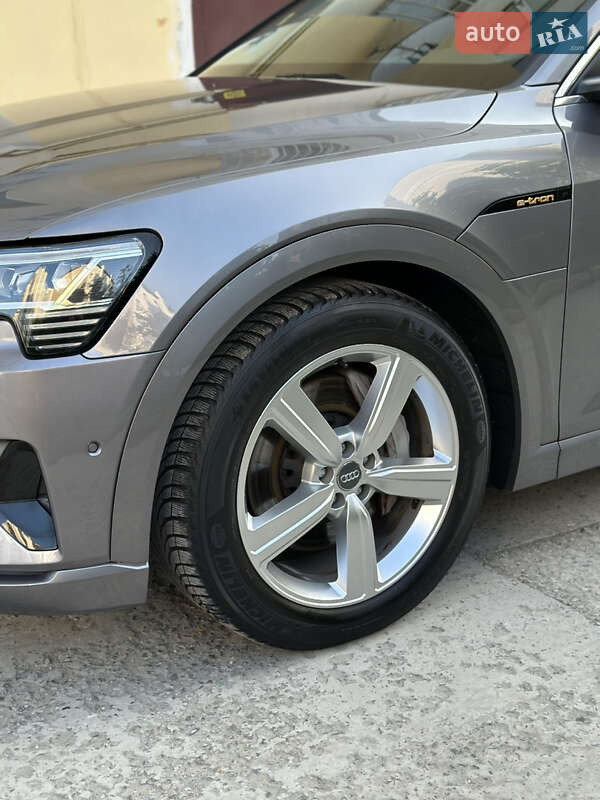 Внедорожник / Кроссовер Audi e-tron 2019 в Ивано-Франковске