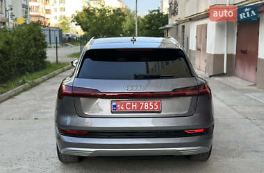 Внедорожник / Кроссовер Audi e-tron 2019 в 