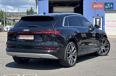Внедорожник / Кроссовер Audi e-tron 2019 в 