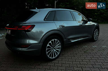 Внедорожник / Кроссовер Audi e-tron 2019 в 