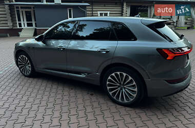 Внедорожник / Кроссовер Audi e-tron 2019 в 