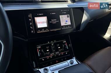Позашляховик / Кросовер Audi e-tron 2020 в 
