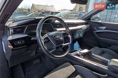 Позашляховик / Кросовер Audi e-tron 2020 в 