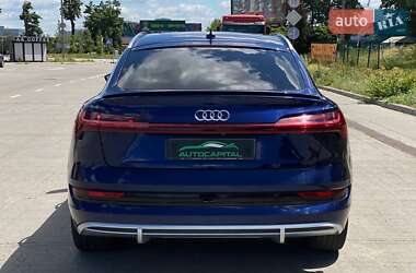 Внедорожник / Кроссовер Audi e-tron 2021 в 