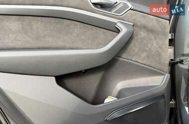 Внедорожник / Кроссовер Audi e-tron 2019 в 