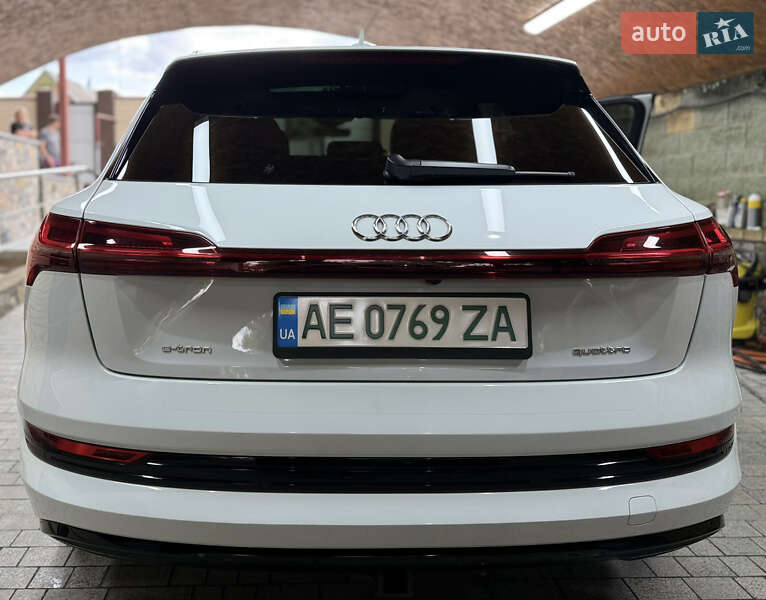 Внедорожник / Кроссовер Audi e-tron 2020 в Днепре