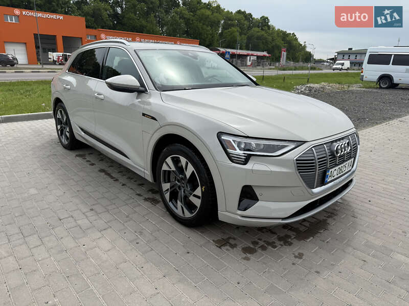 Audi e-tron 2021