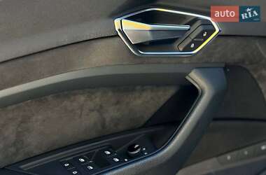 Внедорожник / Кроссовер Audi e-tron 2019 в 