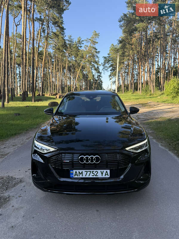 Audi e-tron 2021