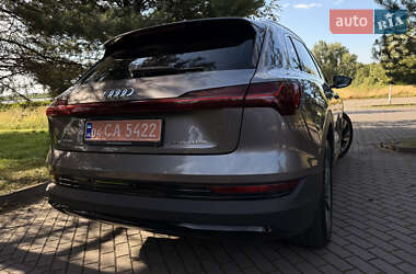 Внедорожник / Кроссовер Audi e-tron 2019 в 