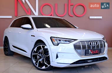 Внедорожник / Кроссовер Audi e-tron 2019 в 
