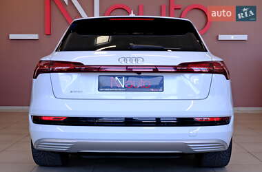 Внедорожник / Кроссовер Audi e-tron 2019 в 