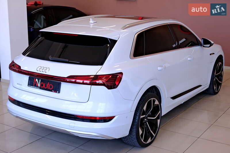 Позашляховик / Кросовер Audi e-tron 2019 в Одесі