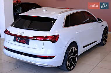 Внедорожник / Кроссовер Audi e-tron 2019 в 