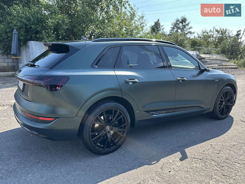 Позашляховик / Кросовер Audi e-tron 2019 в Києві