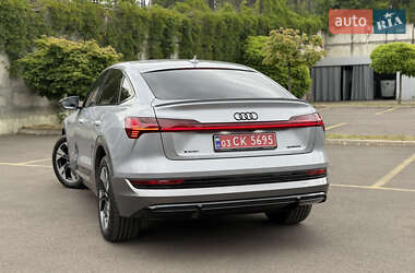 Внедорожник / Кроссовер Audi e-tron 2021 в 