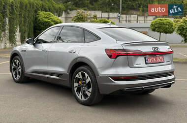 Внедорожник / Кроссовер Audi e-tron 2021 в 