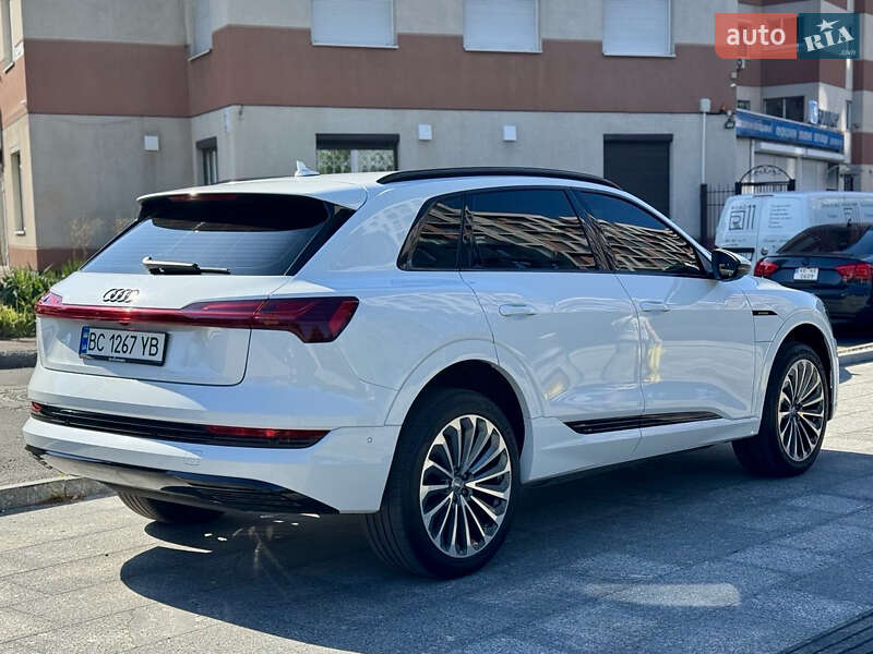 Позашляховик / Кросовер Audi e-tron 2019 в Дніпрі