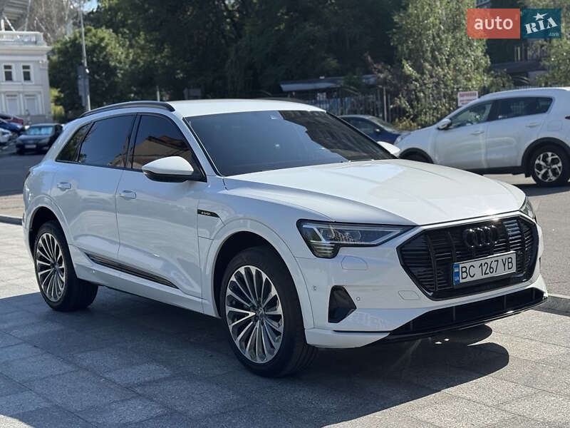 Позашляховик / Кросовер Audi e-tron 2019 в Дніпрі