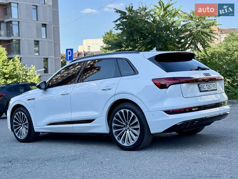 Позашляховик / Кросовер Audi e-tron 2019 в Дніпрі