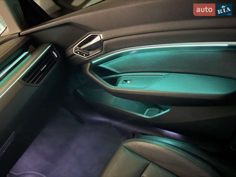 Позашляховик / Кросовер Audi e-tron 2019 в Дніпрі