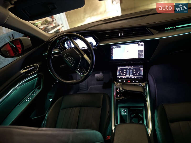 Позашляховик / Кросовер Audi e-tron 2019 в Дніпрі