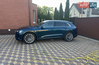 Внедорожник / Кроссовер Audi e-tron 2019 в 
