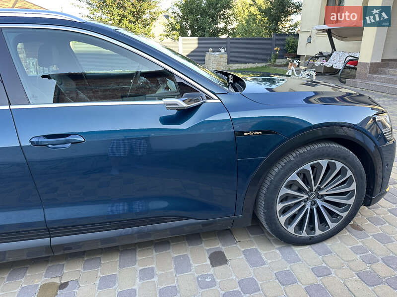 Внедорожник / Кроссовер Audi e-tron 2019 в Львове фото 12 Внедорожник / Кроссовер Audi e-tron 2019 в Львове