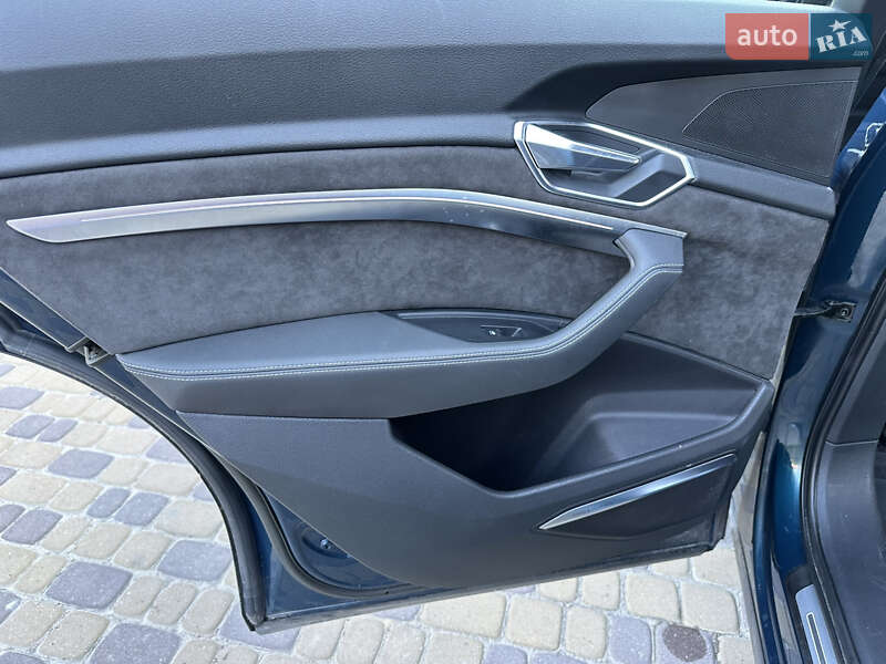 Внедорожник / Кроссовер Audi e-tron 2019 в Львове фото 42 Внедорожник / Кроссовер Audi e-tron 2019 в Львове