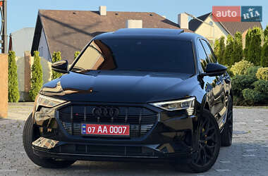 Позашляховик / Кросовер Audi e-tron 2020 в 
