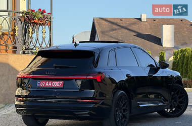 Позашляховик / Кросовер Audi e-tron 2020 в 